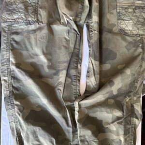 American Eagle Outfitters Green Cargo Pants Relaxed Fit
